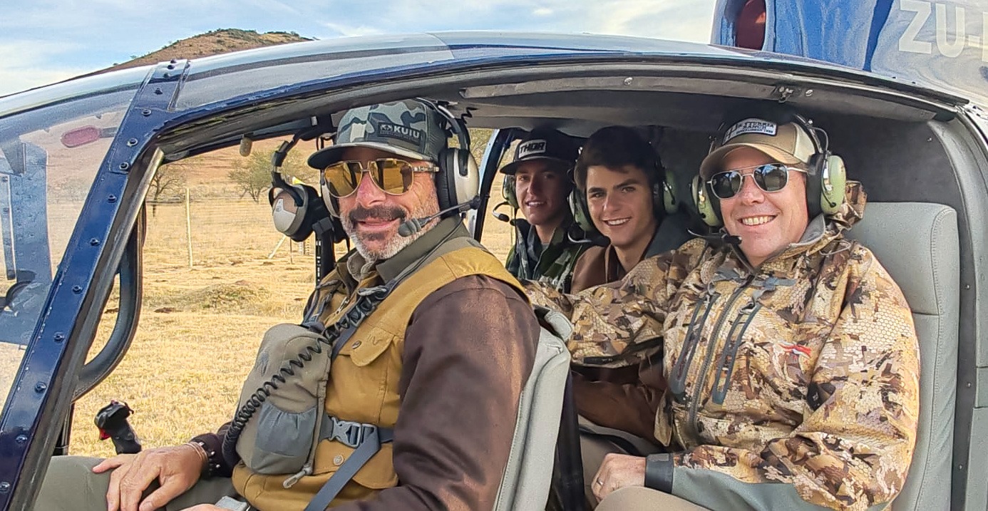 Guests on a scenic helicopter flight over the Eastern Cape bushveld